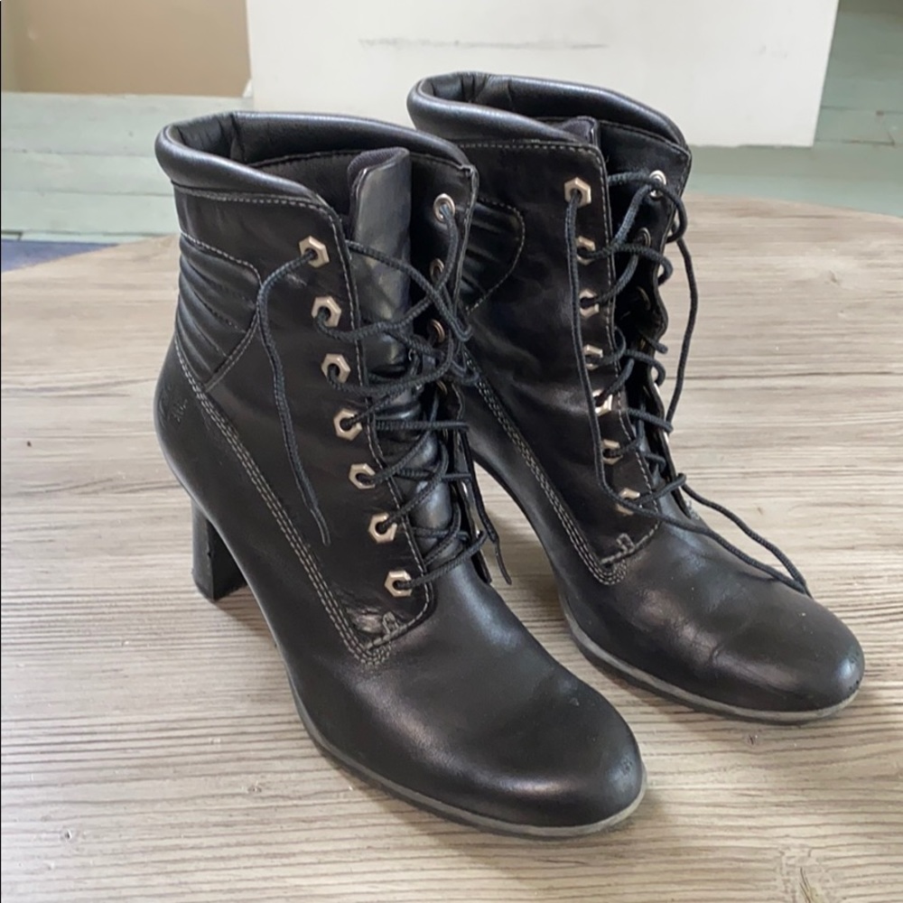 Unique Black Timberland heeled boots.